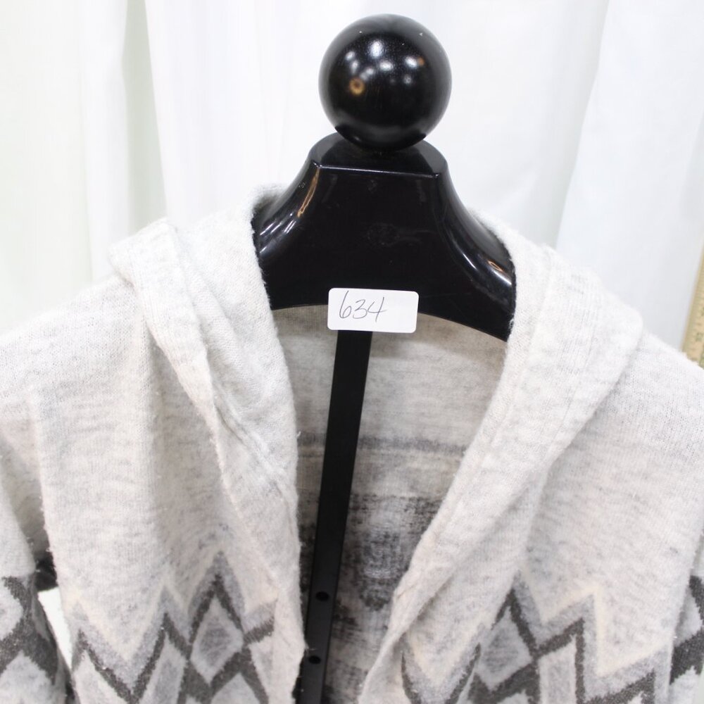 Verve Ami Ivory and Charcoal Diamond Pattern Cardigan - Picture 4 of 12